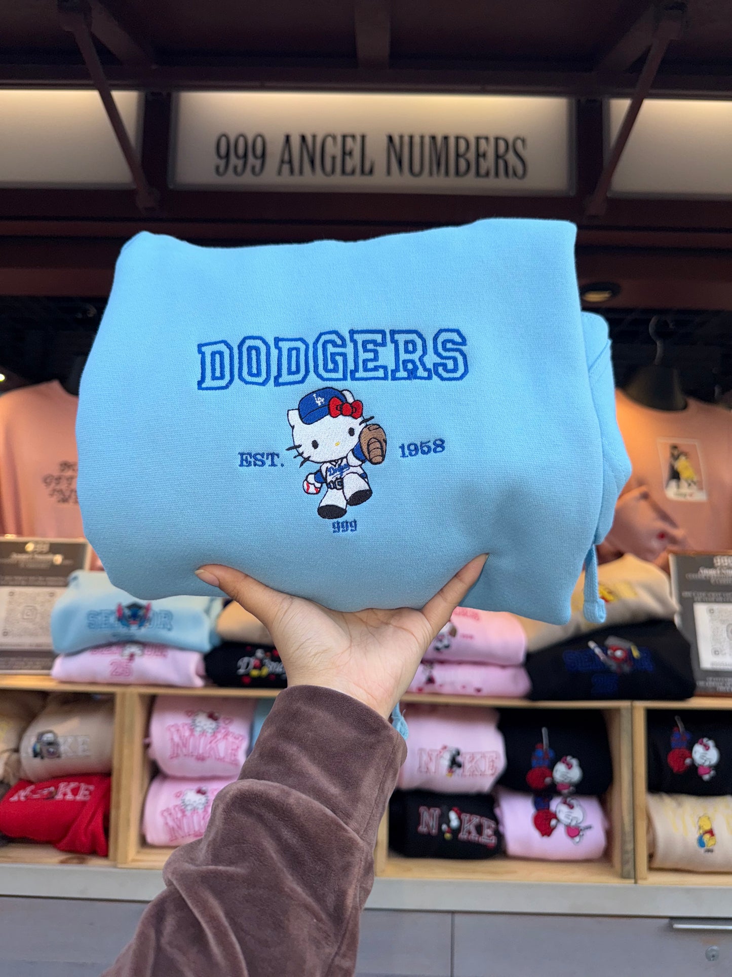 Suéter de Kitty Dodgers